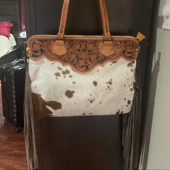 Cowhide fringe purse - Picture 2 of 3